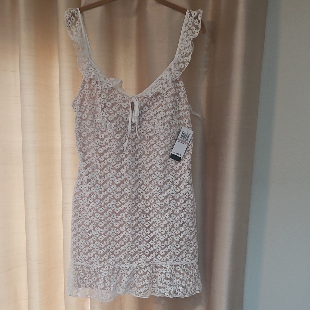 White and Cream Lace Sleeveless Dress